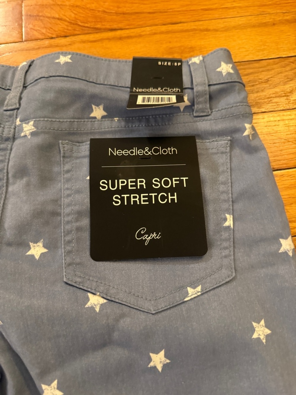 Petite Star-Print Capris in Light Blue - Picture 4 of 5
